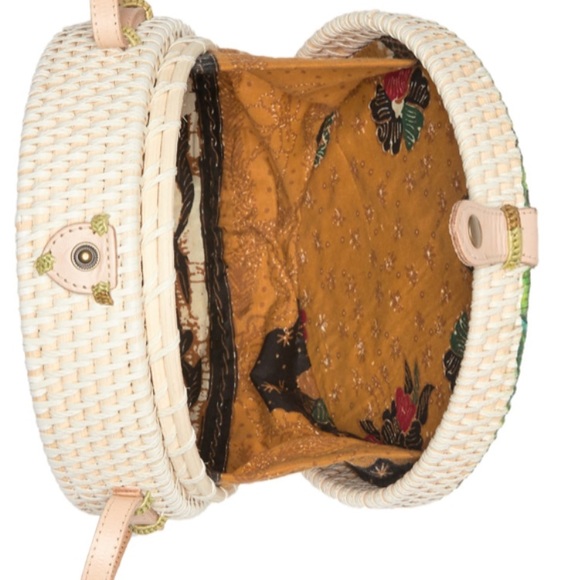 Purse - Picture 2 of 2